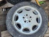 Диски с шинами на. Мерседес.140 за 200 000 тг. в Павлодар