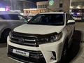 Toyota Highlander 2018 года за 19 500 000 тг. в Кокшетау