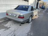 Mercedes-Benz E 220 1993 годаүшін2 350 000 тг. в Алматы
