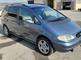 Ford Galaxy 1997 годаүшін2 500 000 тг. в Жанатас