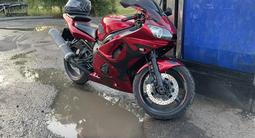 Yamaha  YZF-R6 2000 года за 2 000 000 тг. в Петропавловск – фото 3