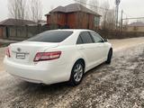 Toyota Camry 2011 года за 5 500 000 тг. в Актобе – фото 2