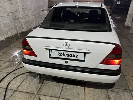 Mercedes-Benz C 180 1995 года за 1 400 000 тг. в Астана – фото 10