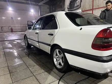 Mercedes-Benz C 180 1995 года за 1 400 000 тг. в Астана – фото 6