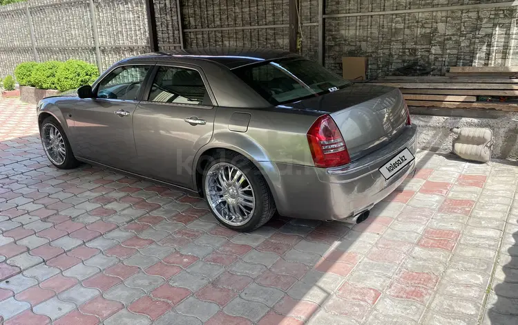 Chrysler 300C 2006 годаүшін3 800 000 тг. в Алматы