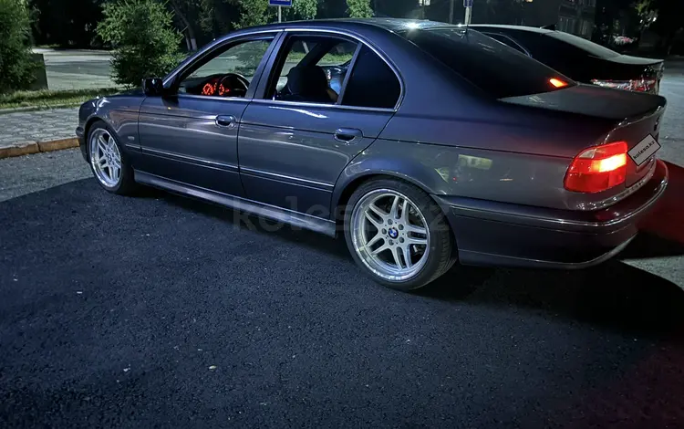 BMW 523 1999 годаfor4 000 000 тг. в Павлодар