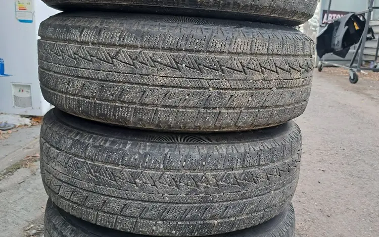 Комплект 215 65 16 за 65 000 тг. в Алматы