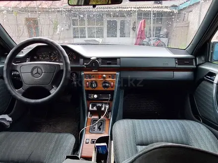 Mercedes-Benz E 260 1992 года за 1 500 000 тг. в Каратау – фото 10