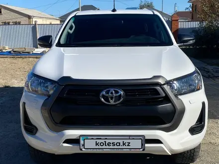 Toyota Hilux 2021 года за 22 700 000 тг. в Атырау