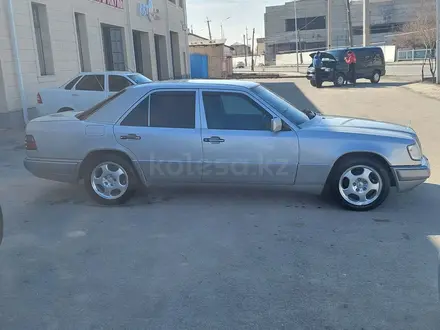 Mercedes-Benz E 280 1995 года за 3 600 000 тг. в Кызылорда – фото 2