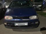 Volkswagen Golf 1994 годаүшін550 000 тг. в Астана – фото 3