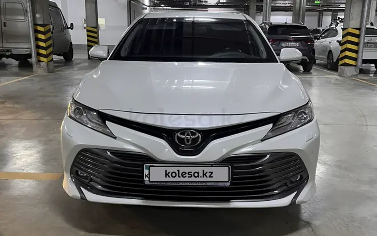 Toyota Camry 2019 года за 16 500 000 тг. в Астана