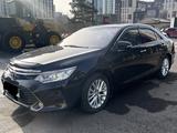 Toyota Camry 2015 года за 10 900 000 тг. в Астана – фото 3