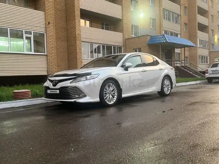 Toyota Camry 2018 года за 14 800 000 тг. в Усть-Каменогорск – фото 4