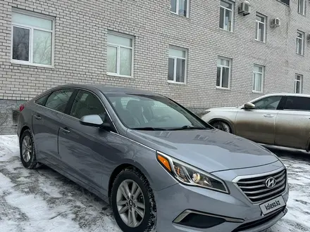 Hyundai Sonata 2015 года за 4 500 000 тг. в Актобе – фото 2