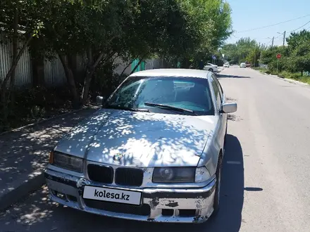 BMW 325 1993 года за 1 100 000 тг. в Алматы – фото 4