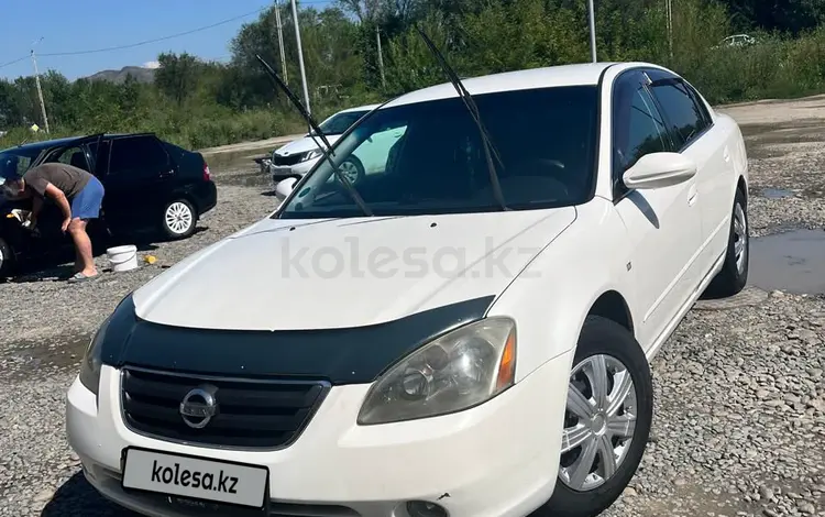 Nissan Altima 2001 годаfor3 000 000 тг. в Усть-Каменогорск