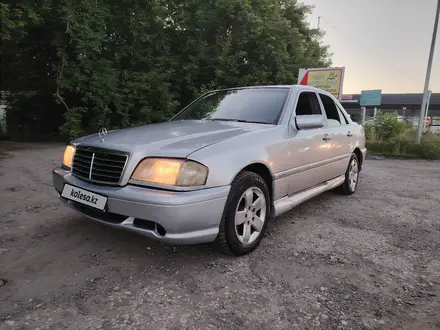 Mercedes-Benz C 280 1994 года за 2 200 000 тг. в Павлодар