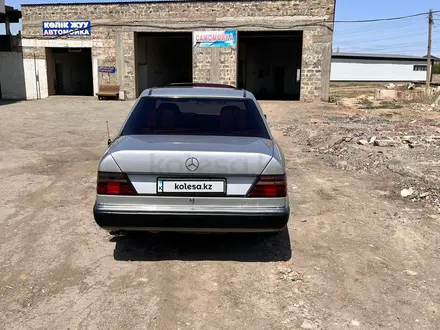 Mercedes-Benz E 250 1989 года за 2 700 000 тг. в Жезказган – фото 2