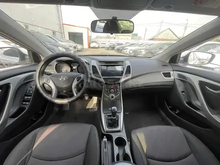 Hyundai Elantra 2015 года за 3 100 000 тг. в Алматы – фото 2