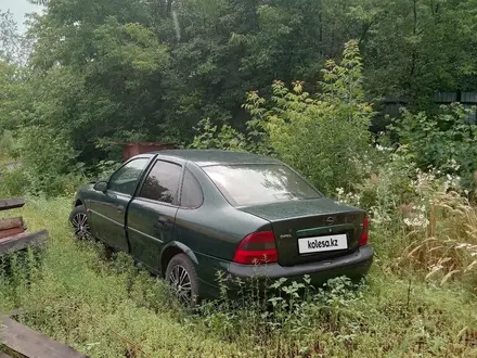 Opel Vectra 1997 года за 420 000 тг. в Караганда