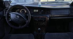 Opel Vectra 1997 года за 1 800 000 тг. в Актобе – фото 5