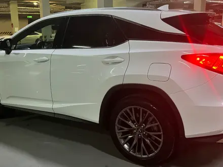 Lexus RX 300 2018 года за 22 500 000 тг. в Алматы – фото 2