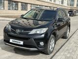 Toyota RAV4 2014 года за 10 200 000 тг. в Астана – фото 2