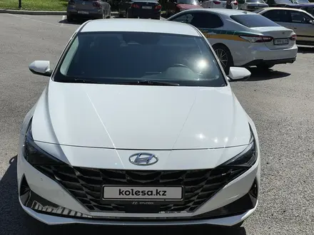 Hyundai Elantra 2021 года за 11 900 000 тг. в Караганда – фото 4