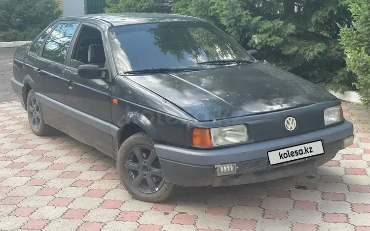 Volkswagen Passat 1992 годаfor590 000 тг. в Астана
