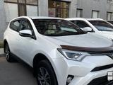 Toyota RAV4 2018 года за 11 000 000 тг. в Астана – фото 3