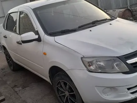 ВАЗ (Lada) Granta 2190 2013 года за 1 700 000 тг. в Семей – фото 2