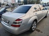 Mercedes-Benz S 500 2006 года за 6 500 000 тг. в Костанай – фото 2