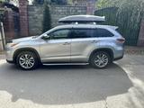 Toyota Highlander 2014 годаүшін14 700 000 тг. в Алматы