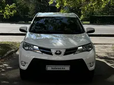 Toyota RAV4, 2015