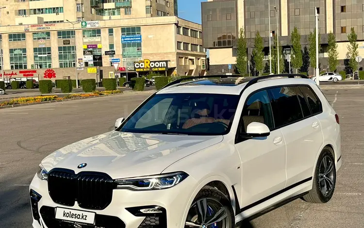 BMW X7 2021 года за 58 000 000 тг. в Астана