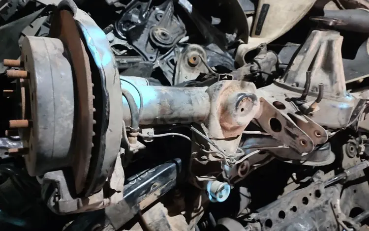 Полуось(привод) заднего моста для Тойота ЛК Прадо120 за 55 000 тг. в Алматы