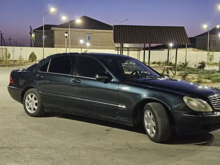 Mercedes-Benz S 500 2001 года за 3 500 000 тг. в Жанаозен – фото 10