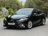 Toyota Camry 2018 года за 13 400 000 тг. в Алматы – фото 3