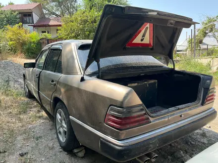 Mercedes-Benz E 230 1989 года за 1 000 000 тг. в Алматы – фото 3