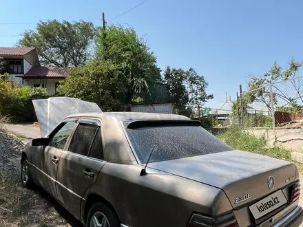 Mercedes-Benz E 230 1989 года за 1 000 000 тг. в Алматы – фото 8