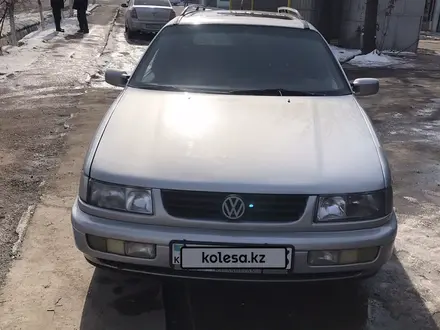 Volkswagen Passat 1994 года за 1 800 000 тг. в Сарыагаш – фото 5