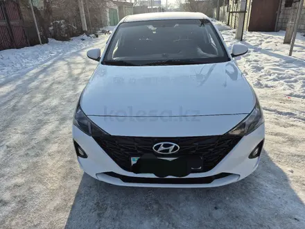 Hyundai Accent 2022 года за 8 000 000 тг. в Алматы