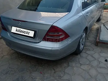 Mercedes-Benz C 180 2001 года за 3 100 000 тг. в Атырау – фото 9