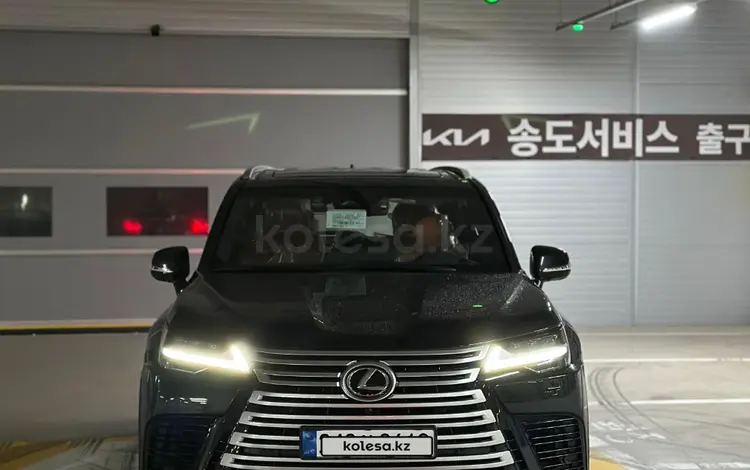 Lexus LX 700h VIP 2025 годаfor110 000 000 тг. в Алматы