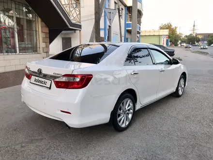 Toyota Camry 2013 года за 10 500 000 тг. в Шымкент – фото 2