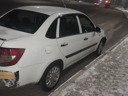 ВАЗ (Lada) Granta 2190 2014 года за 1 500 000 тг. в Астана – фото 3