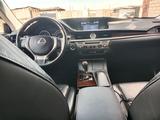 Lexus ES 300h 2014 годаүшін6 800 000 тг. в Астана – фото 4