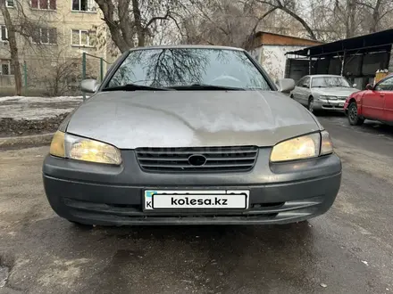 Toyota Camry 1998 года за 3 000 000 тг. в Алматы – фото 8