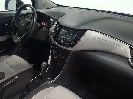 Chevrolet Tracker 2020 года за 6 390 000 тг. в Алматы – фото 19